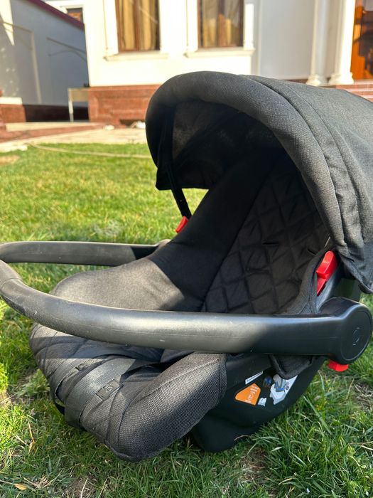 Детская коляска сотилади