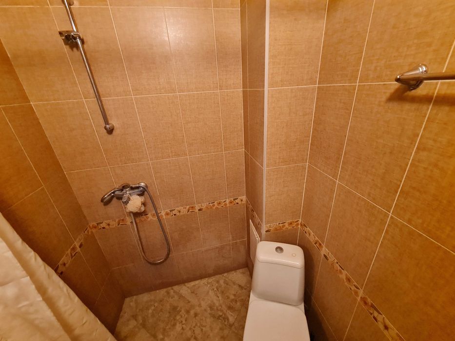 Дава се под наем Двустаен апартамент в Варна, Левски - 52 кв.м за 331.5 € - Снимка #2