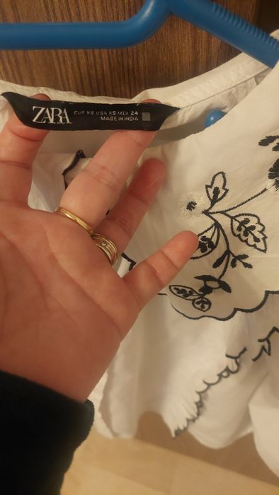 Bluza Zara marimea Xs brodata