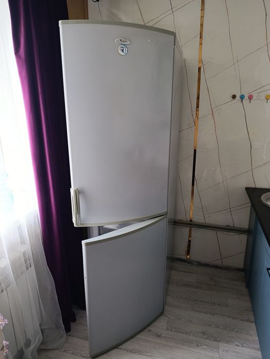 Продам холодильник