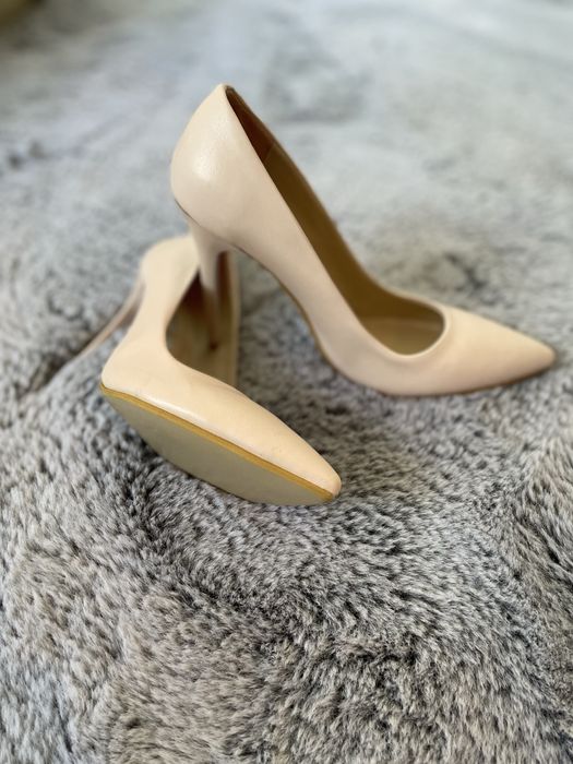 Дамски обувки нови с кутии