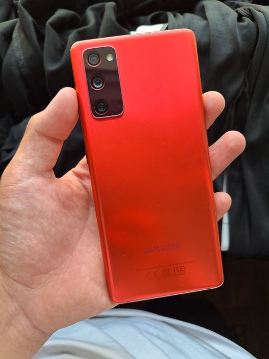 Samsung s20 fe обмен нет! Телефон оригинал!