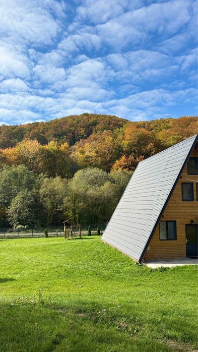 Cazare Lion Cabin & Kong Escape(cabana a frame/ tiny house)