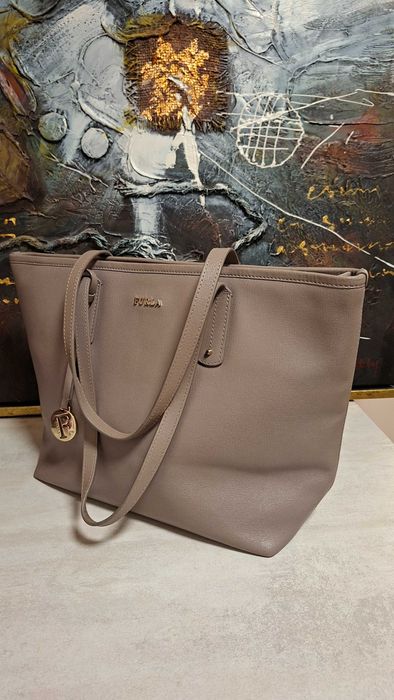 Голяма Сива Furla