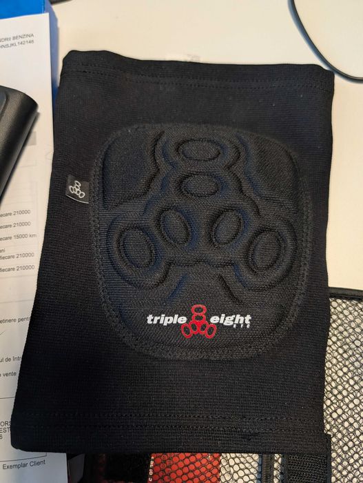 genunchiere triple eight covert knee pads l si sau  Sector 9 l/xl