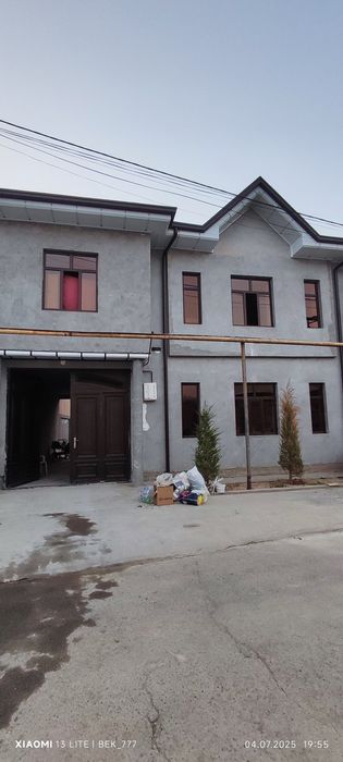 Ховли сотилади  2 етаж 6 хона+ ошхона 
Газ сув свет хамма шароит бор