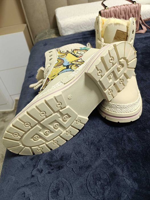 Зимние ботинки 200.000 сум