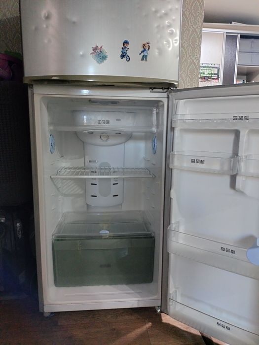 Продам Холодильник Samsung