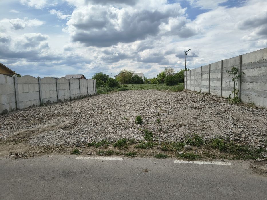 Vand teren intravilan Cazasu