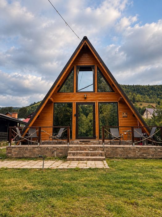 Cabanǎ de inchiriat A-Frame în Albac – râu, pădure, ciubăr & saună | Până la 16 persoane