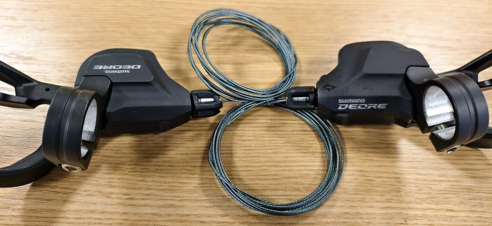 Команди: Shimano DEORE SL-M6000/5130 - 2/3 Х 10 СКОРОСТИ /КОМПЛЕКТ/