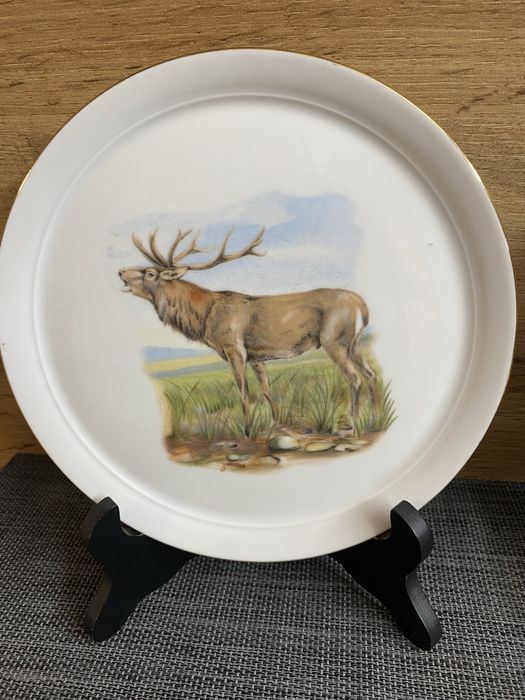 Баварски порцеланови чинии с ловен мотув