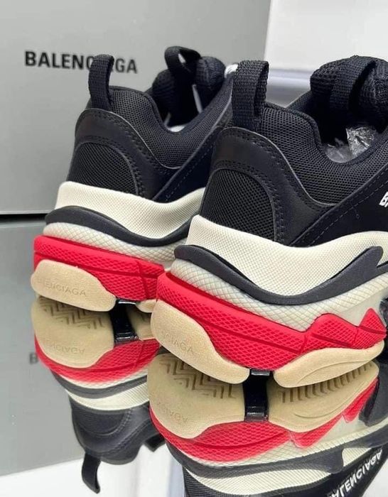 Balenciaga triple s