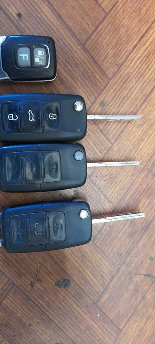 Контакти ключове за Фолксваген