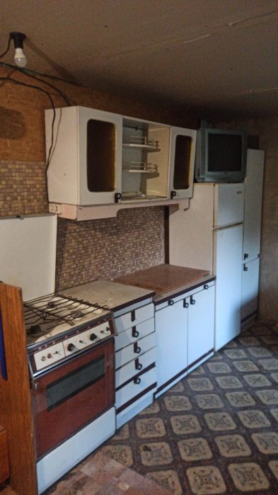 Отдам даром кухонный гарнитур б/у