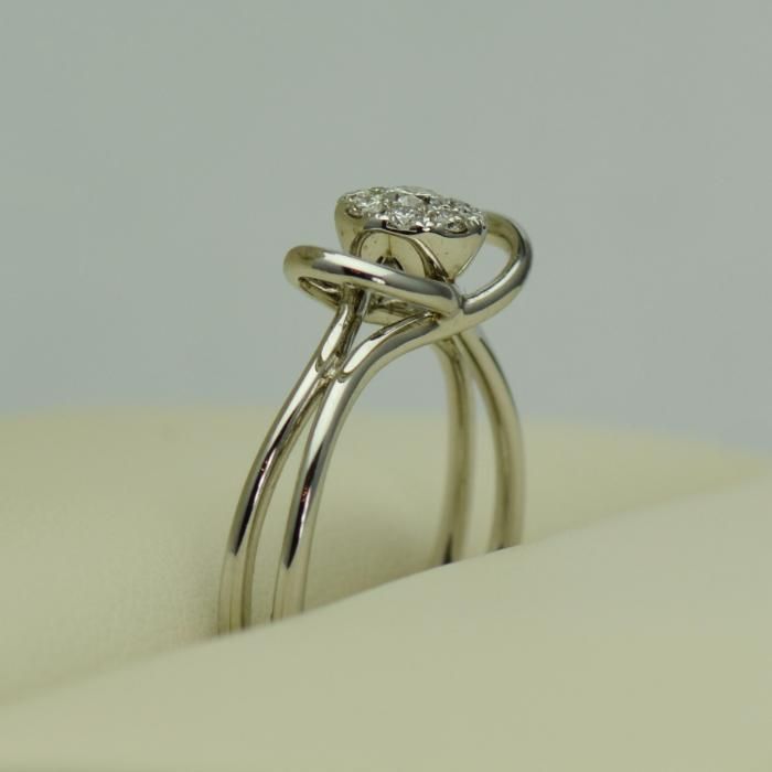 Inel aur alb, cu diamante rotunde cod 3045