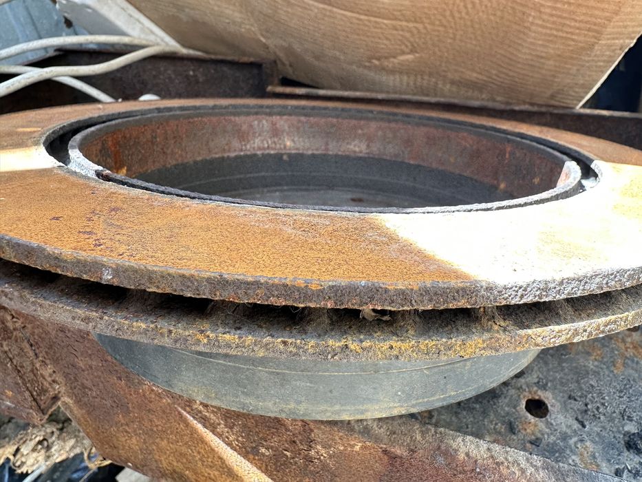 Продам тормозные диски от ленд крузер 200