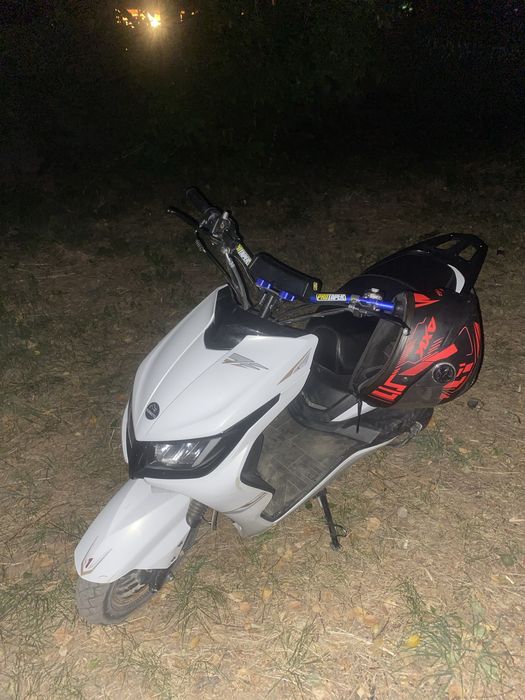 Продам мопед м8 125 кубов