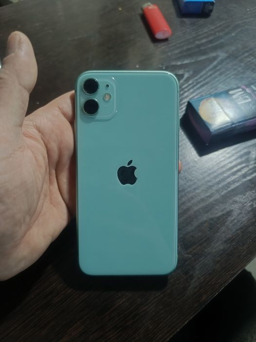Продам айфон 11 в идальном состояний