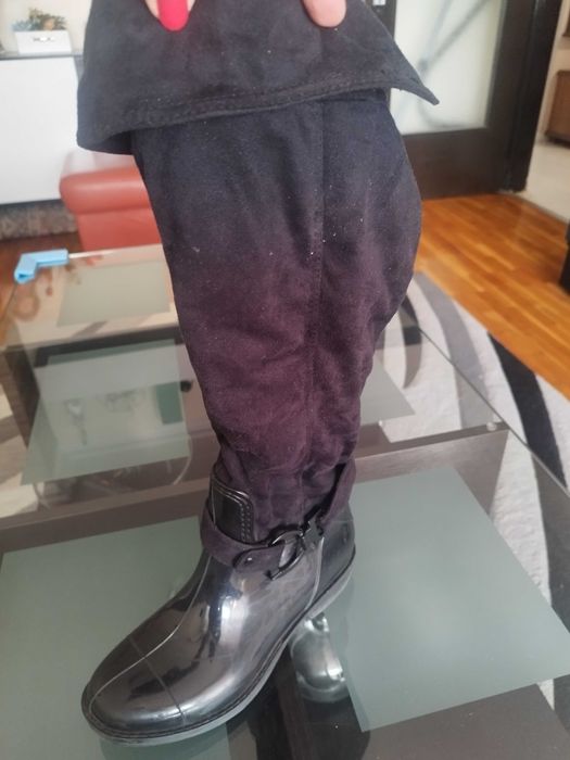 Дамски обувки в добро състояние велур