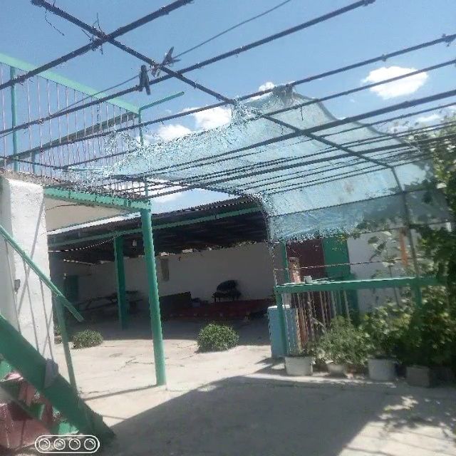 Жер үй сатылады.