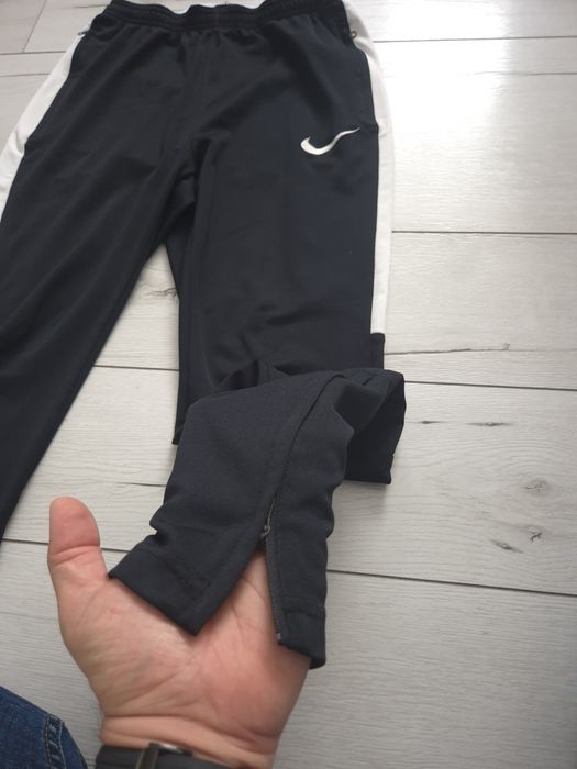 Спортен екип Nike. Размер S