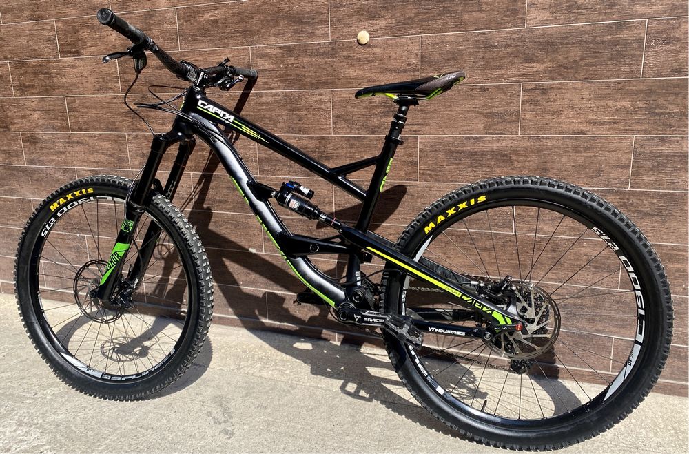 YT Capra 27,5 L отлично