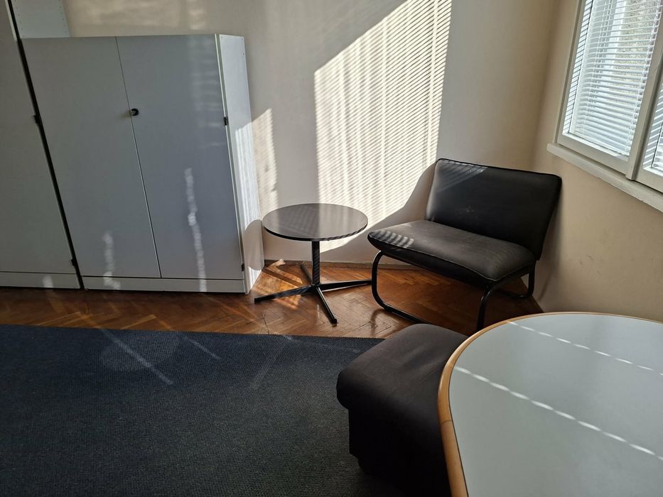 Дава се под наем Тристаен апартамент в Русе, Център - 97 кв.м за 390 € - Снимка #4