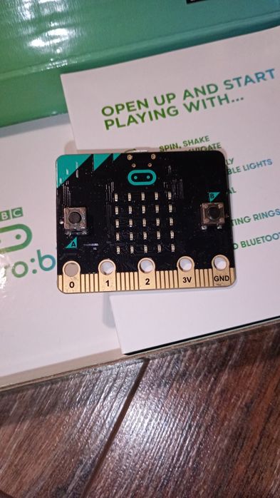 Micro:bit go платка