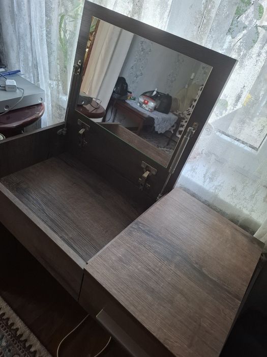 Туалетный столик