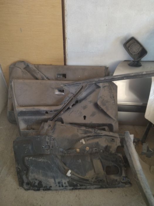 Запчасти на Ауди 80 б3