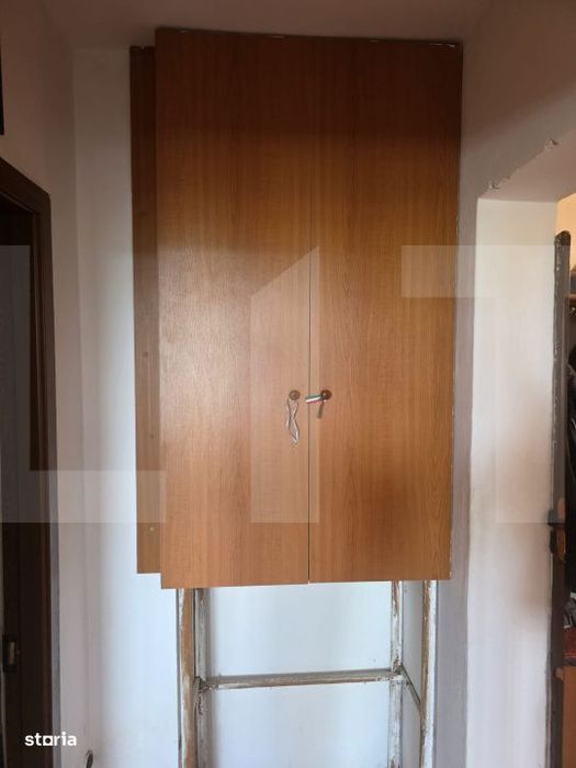 Apartament cu 2 camere decomandate.