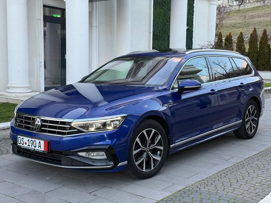 Volkswagen Passat R-Line/ 2.0 TDI/ DSG/ Panoramic/ Apple CarPlay/Matrix/Camera