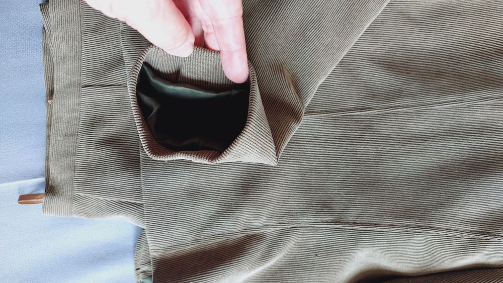 Продам женский костюм