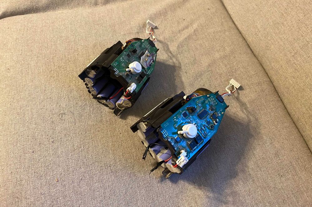 Baterie + placa electronica Bosch Athlet 25.2V - defecta pentru piese