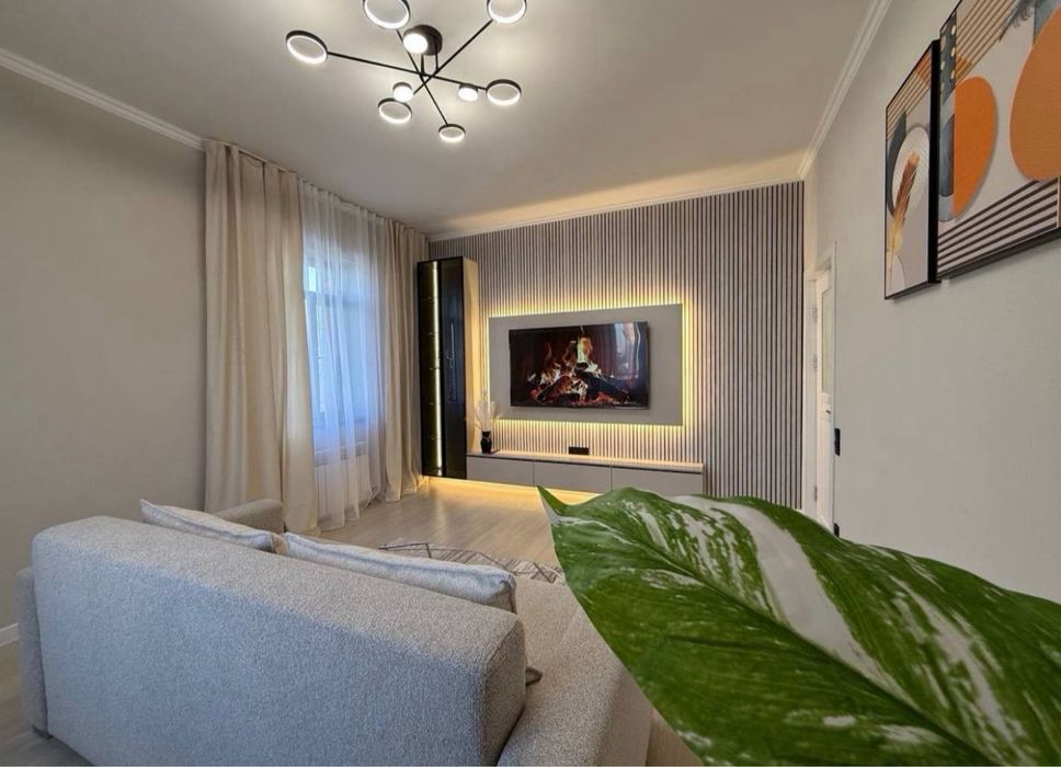 Продается 2-х комнатная квартира в центре города