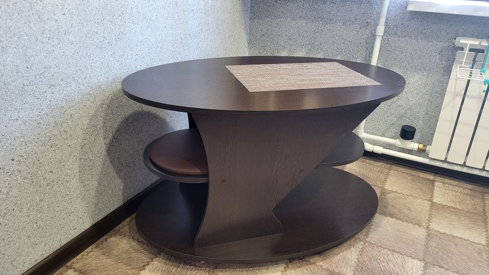 Журнальный столик