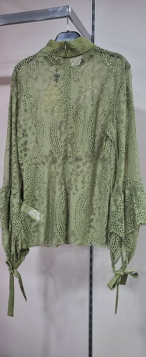 Блуза кружевная.