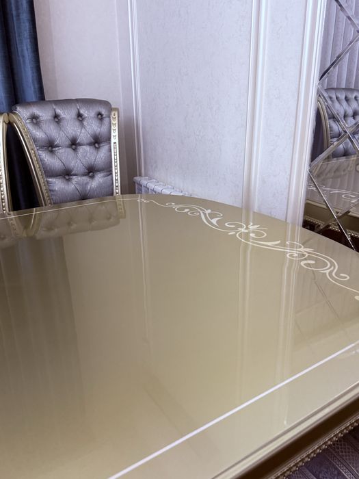 Стол стул мебель для гостинной