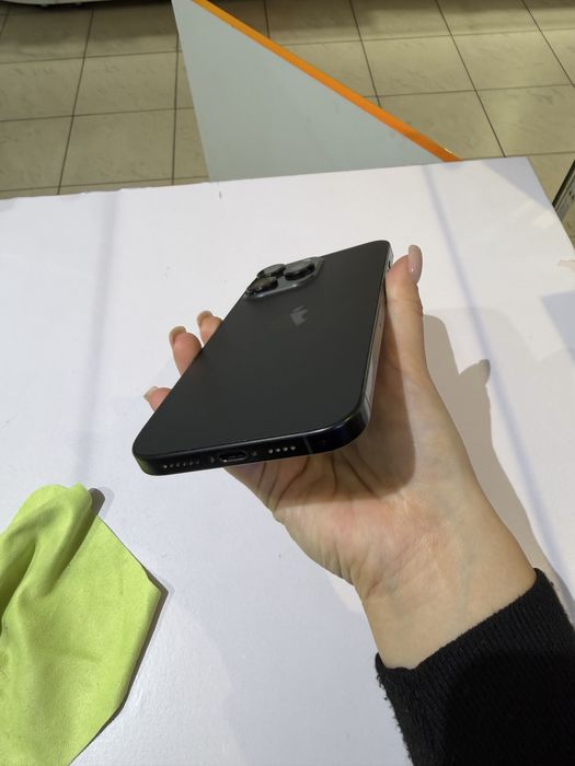 идеальный айфон 16 про макс 256 гб iPhone 16 Pro p