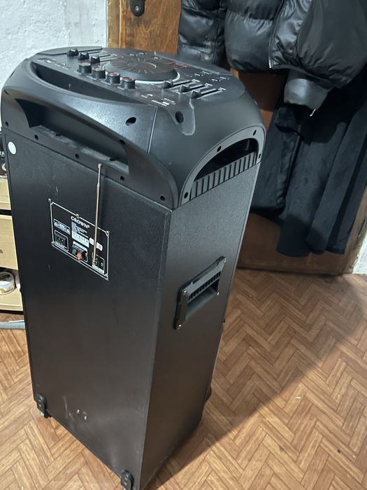 Продава се тонколона CROWN