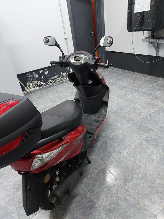 Скутер Wasat сотилади бензин