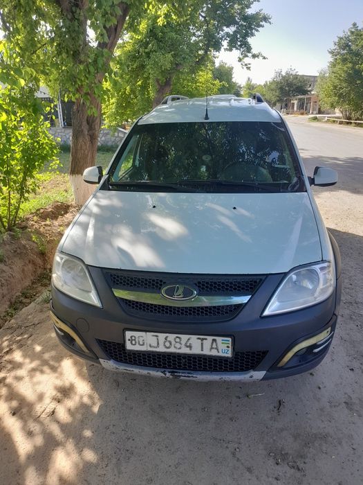 Lada Largus Kros 2018