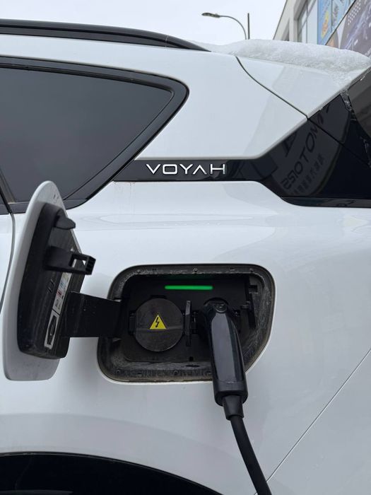 Voyah free 318 apollo tech nalichida barcha ranglaridan bor