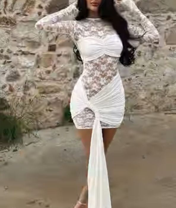 Продам платье размер м новое