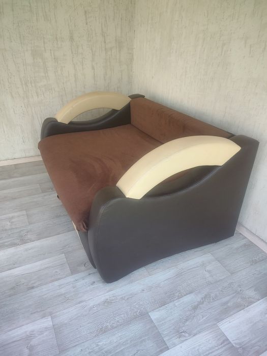Продам диванчик кровать