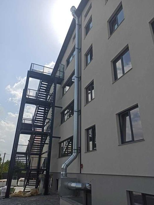 Montaj tubulatura pentru ventilatie si hote profesionale din inox