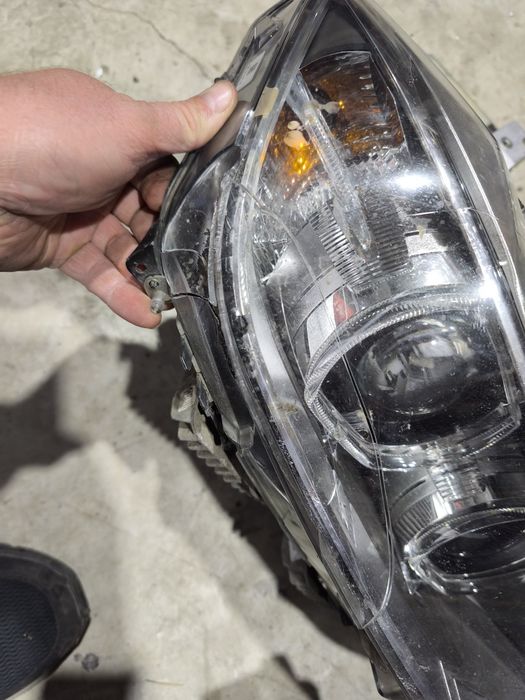 Far faruri stânga dreapta xenon BMW seria 3 f30 f31  cu defecte