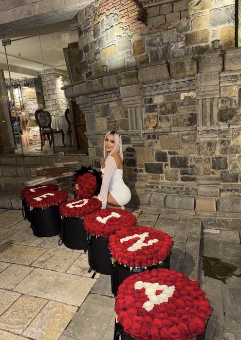 Голландские розы 650тенге