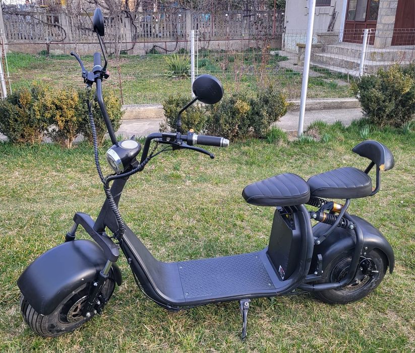 Vand 2 scutere citycoco